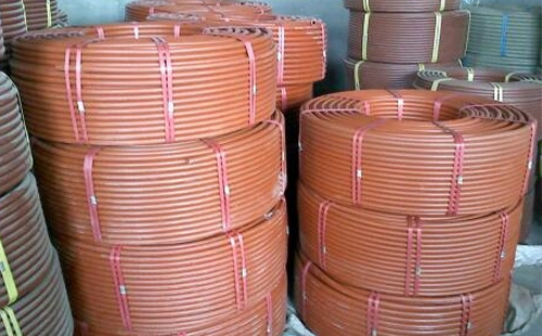 提升工程安全：聚乙烯(RPE)阻燃尼木穿线管在现代建筑中的应用